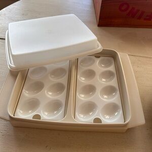 Prestige vintage tupperware deviled egg holder carrier divided dish#723-1&723-2